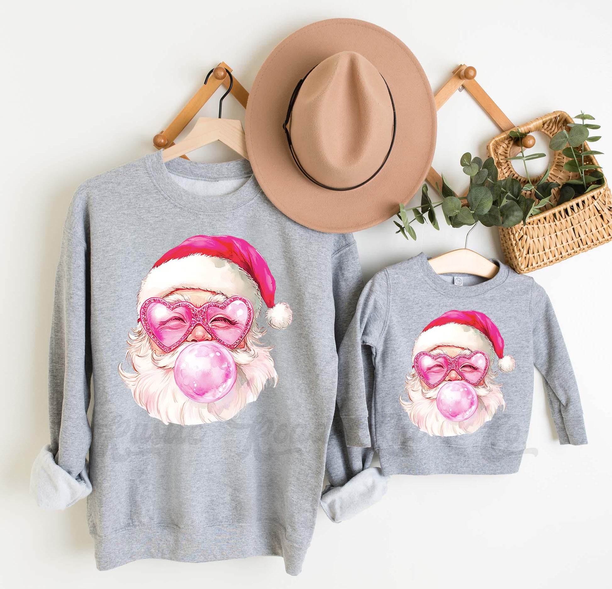 Retro Santa Sweatshirt, Girls Christmas Sweatshirt, Holiday Sweater, Family Christmas Sweatshirt