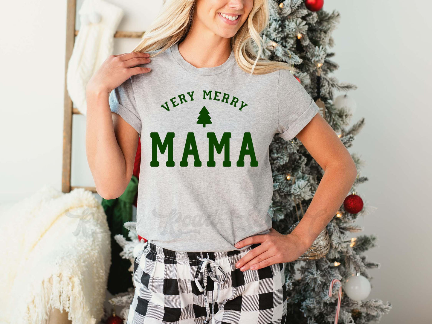 Merry Mama Shirt, Girls Christmas Shirt, Christmas Tee, Holiday Shirt, Women's Christmas,