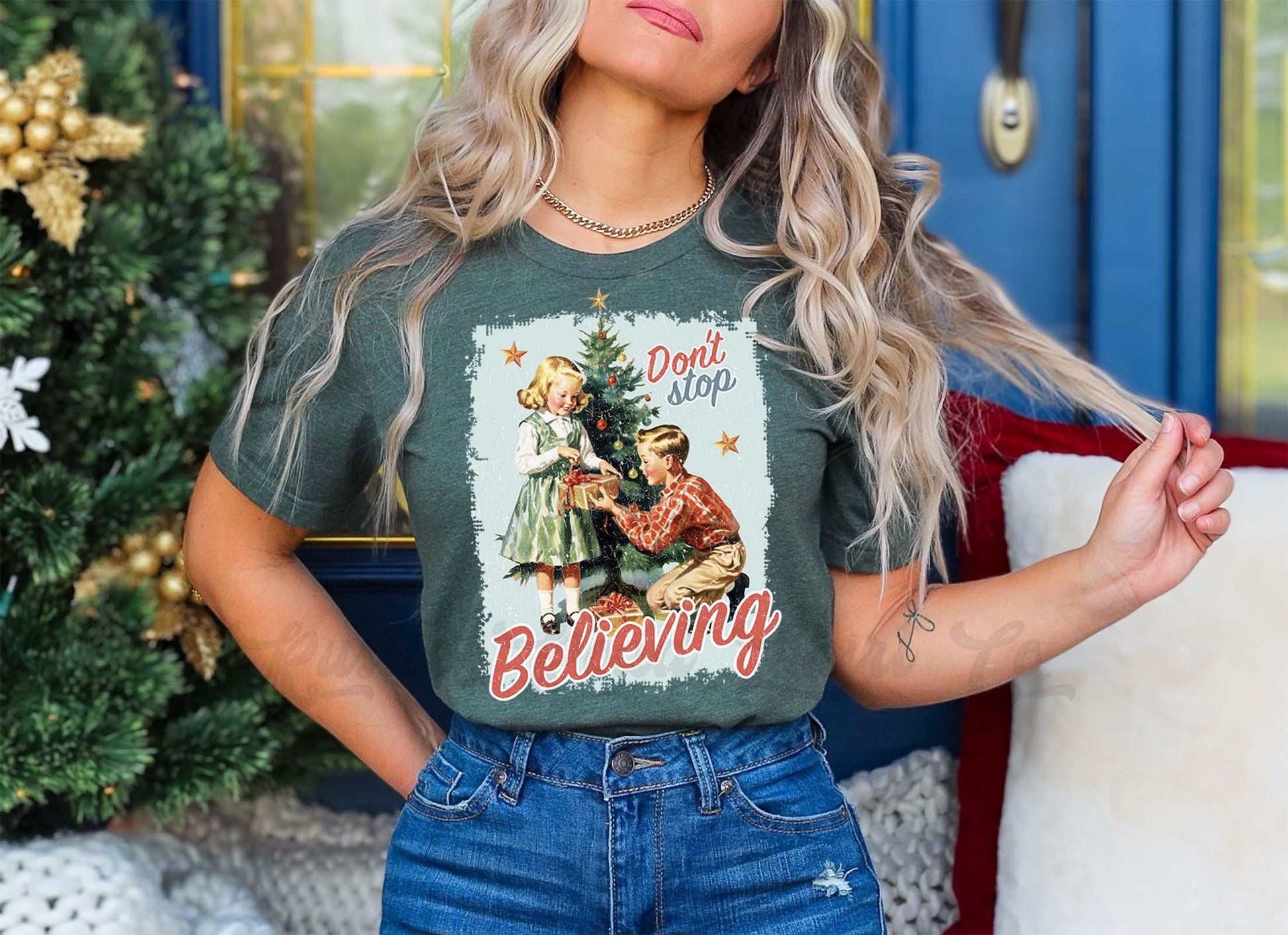 Retro Santa Shirt, Vintage Christmas Shirt, Christmas Tee, Holiday Shirt, Women's Christmas,