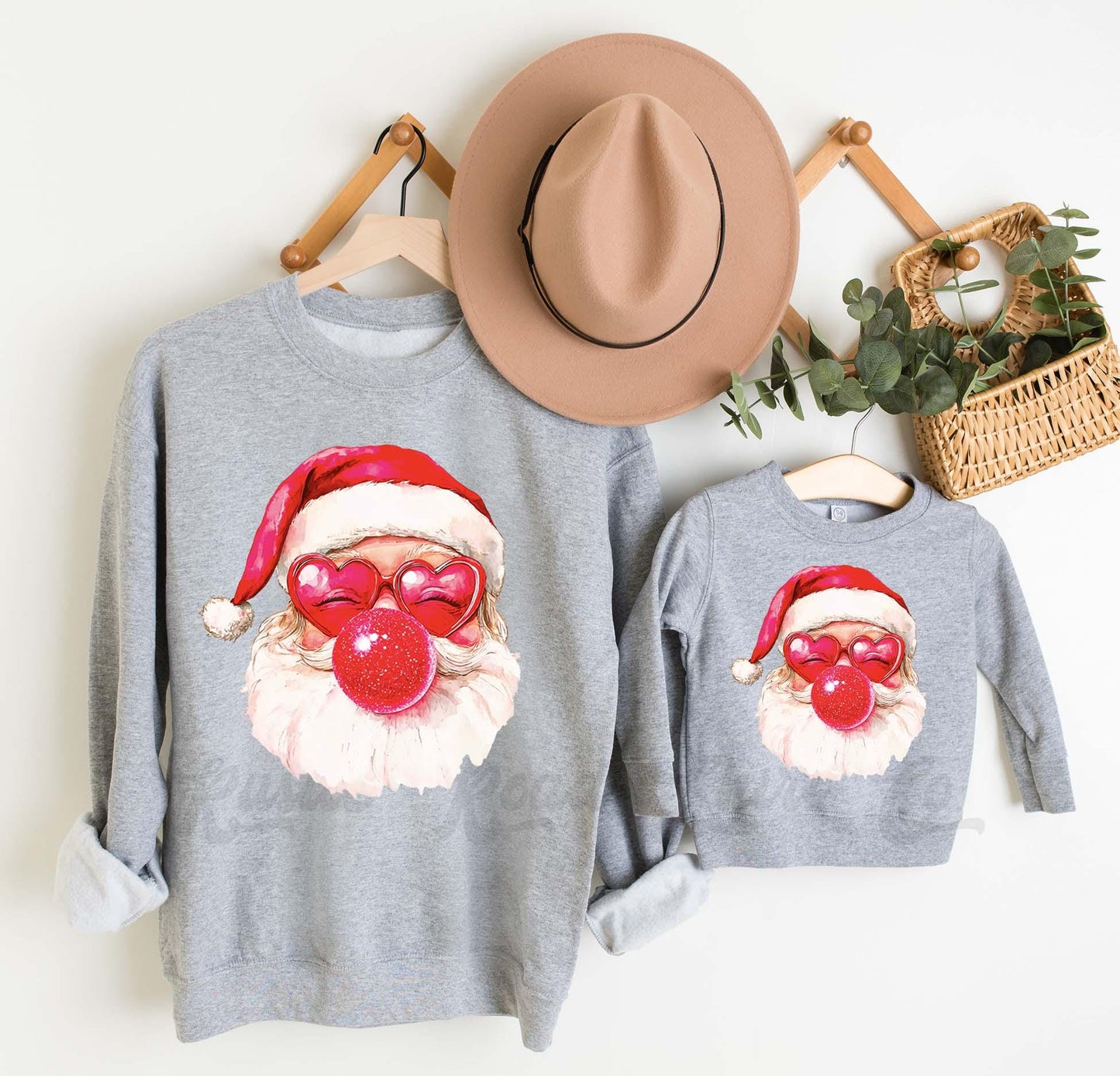 Retro Santa Sweatshirt, Girls Christmas Sweatshirt, Holiday Sweater, Family Christmas Sweatshirt
