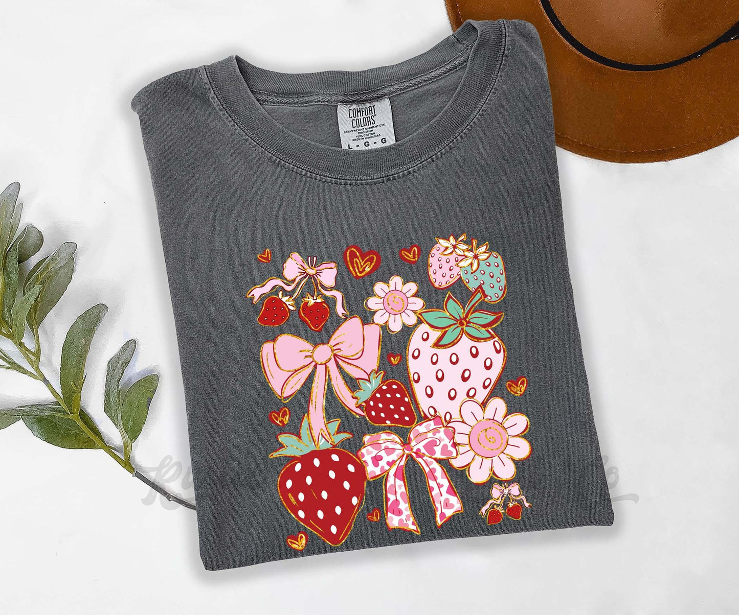 Strawberry Shirt, Comfort Colors® Shirt, Fruit Shirt, Summer Shirt, Oversized Shirt, Plus Sized Shirt