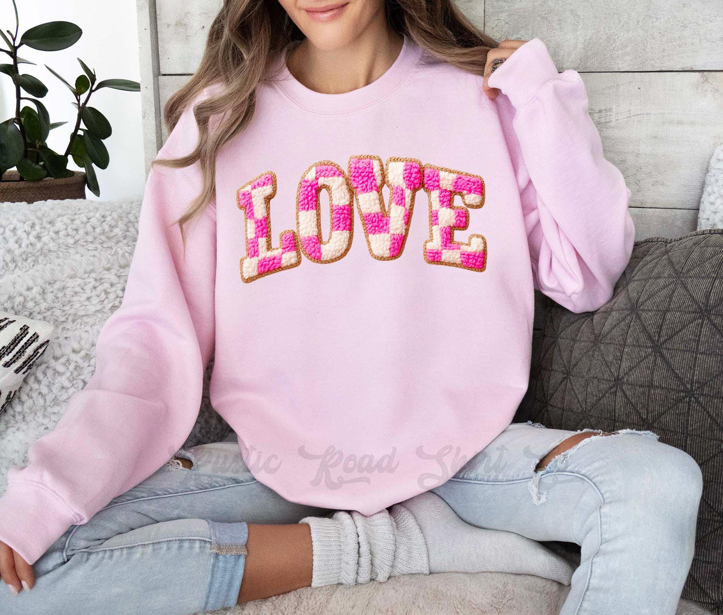 Love Valentines Sweatshirt, Faux Yarn Valentines Sweatshirt, Valentines Crewneck, Teacher Valentines Gift