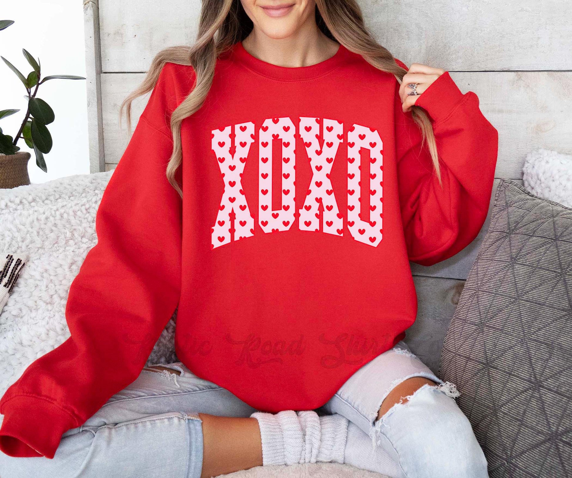 Xoxo Valentines Sweatshirt, Womens Valentines Sweatshirt, Valentines Crewneck, Teacher Valentines Gift